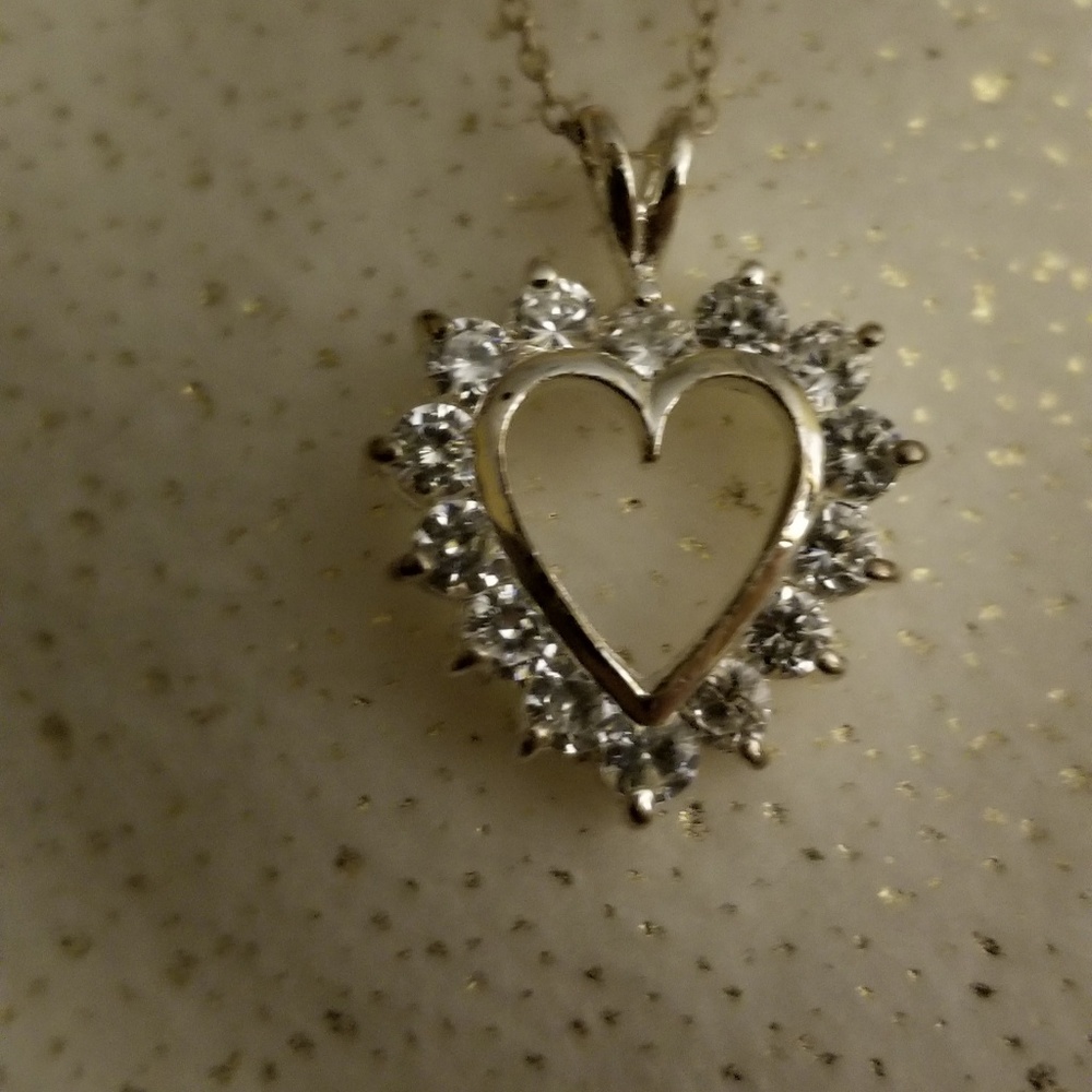 Vintage new .925 silver heart pendent & chain